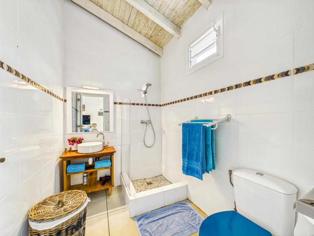 31.location villa avec piscine proche plage St François Guadeloupe